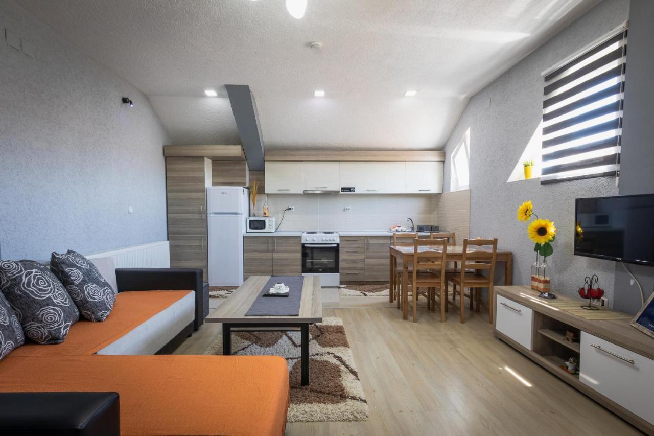 Apartment G *